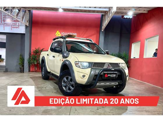 MITSUBISHI L200 SAVANA 3.2 4X4 16V TURBO INTERCOOLER DIESEL 4P MANUAL MITSUBISHI L200 SAVANA 3.2 4X4 16V TURBO INTERCOOLER DIESEL 4P MANUAL